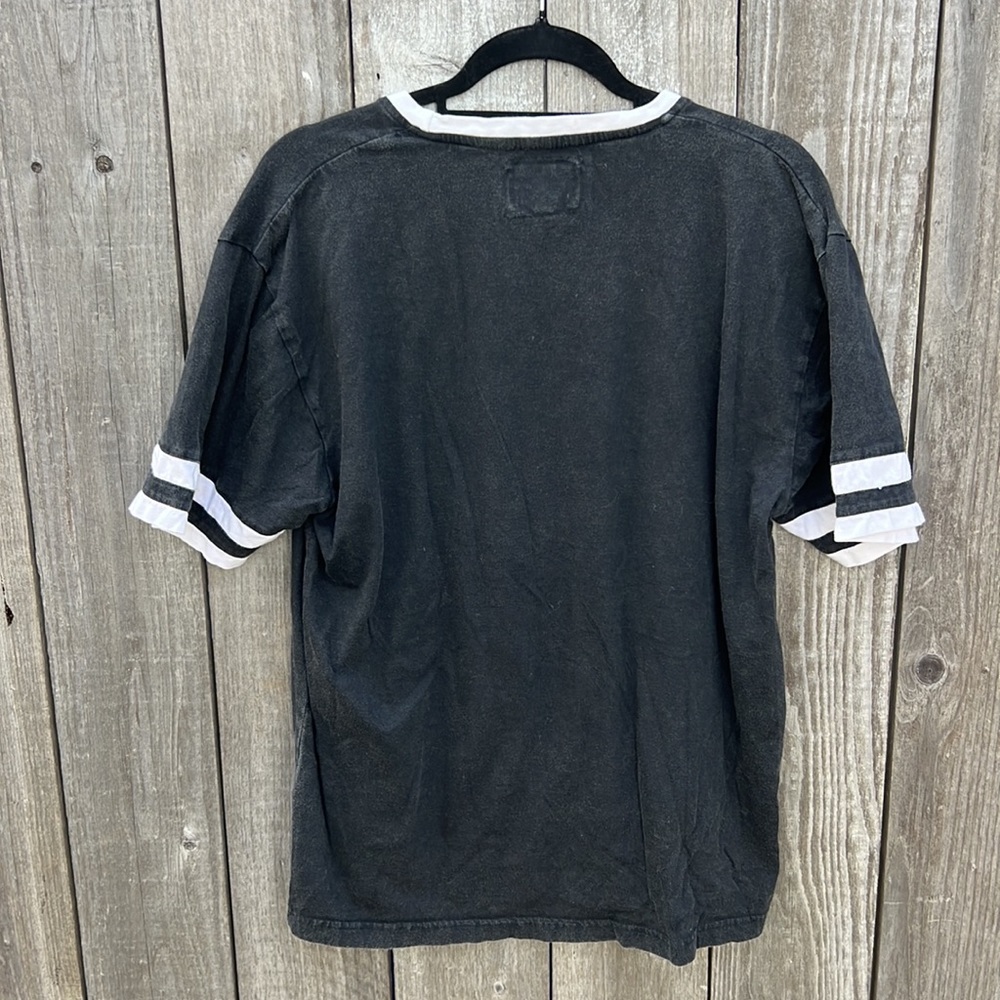 Vintage NHL Red Jacket Label Los Angeles Kings Tee - Picture 5 of 6